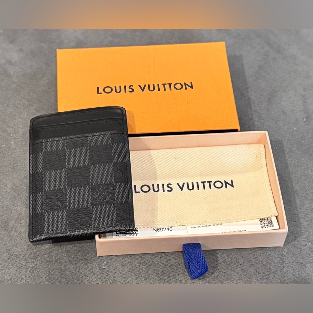 LOUIS VUITTON 
Damier Graphite Pince Card Holder Bill Clip